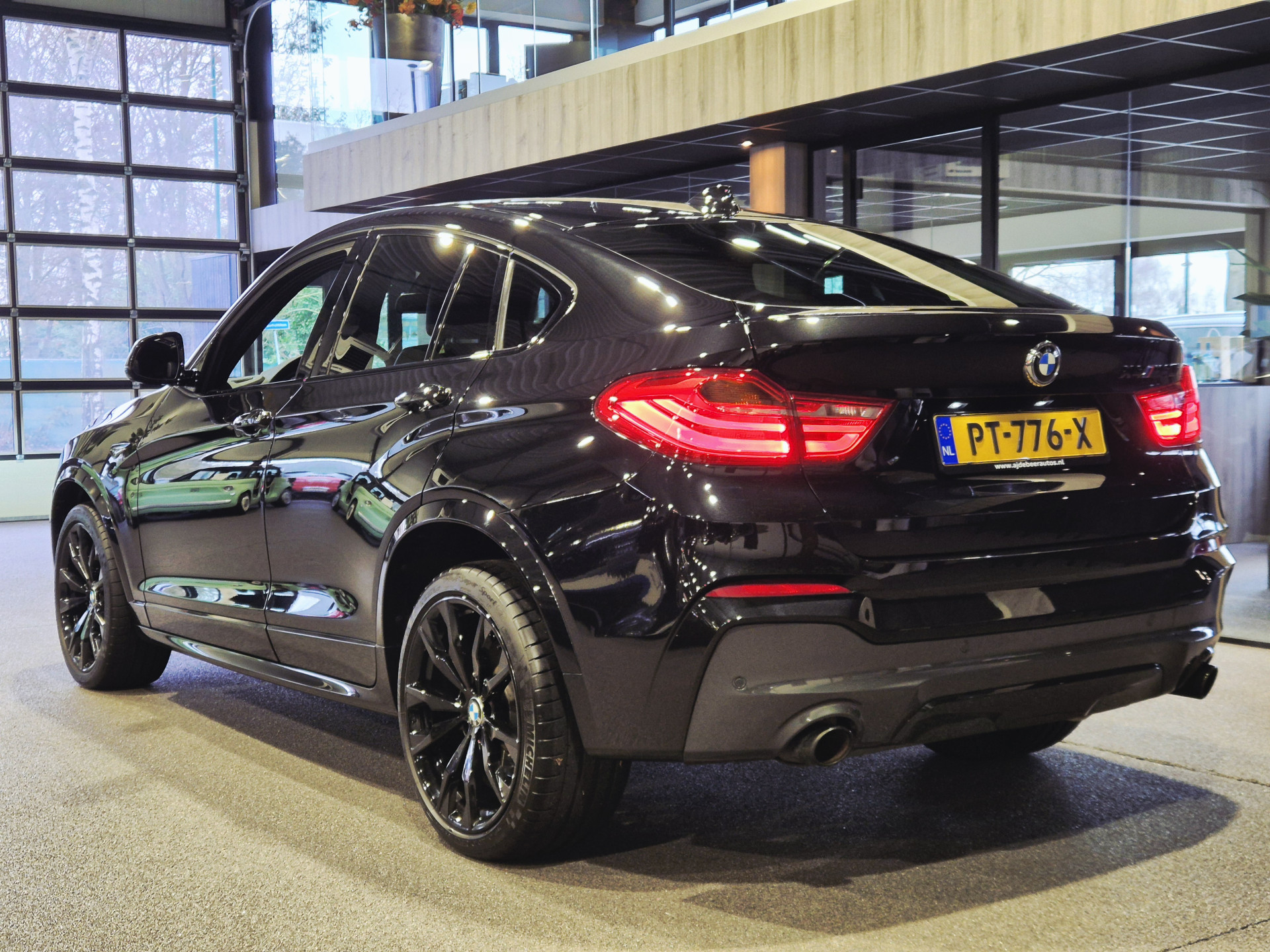 Foto van BMW X4 M40i