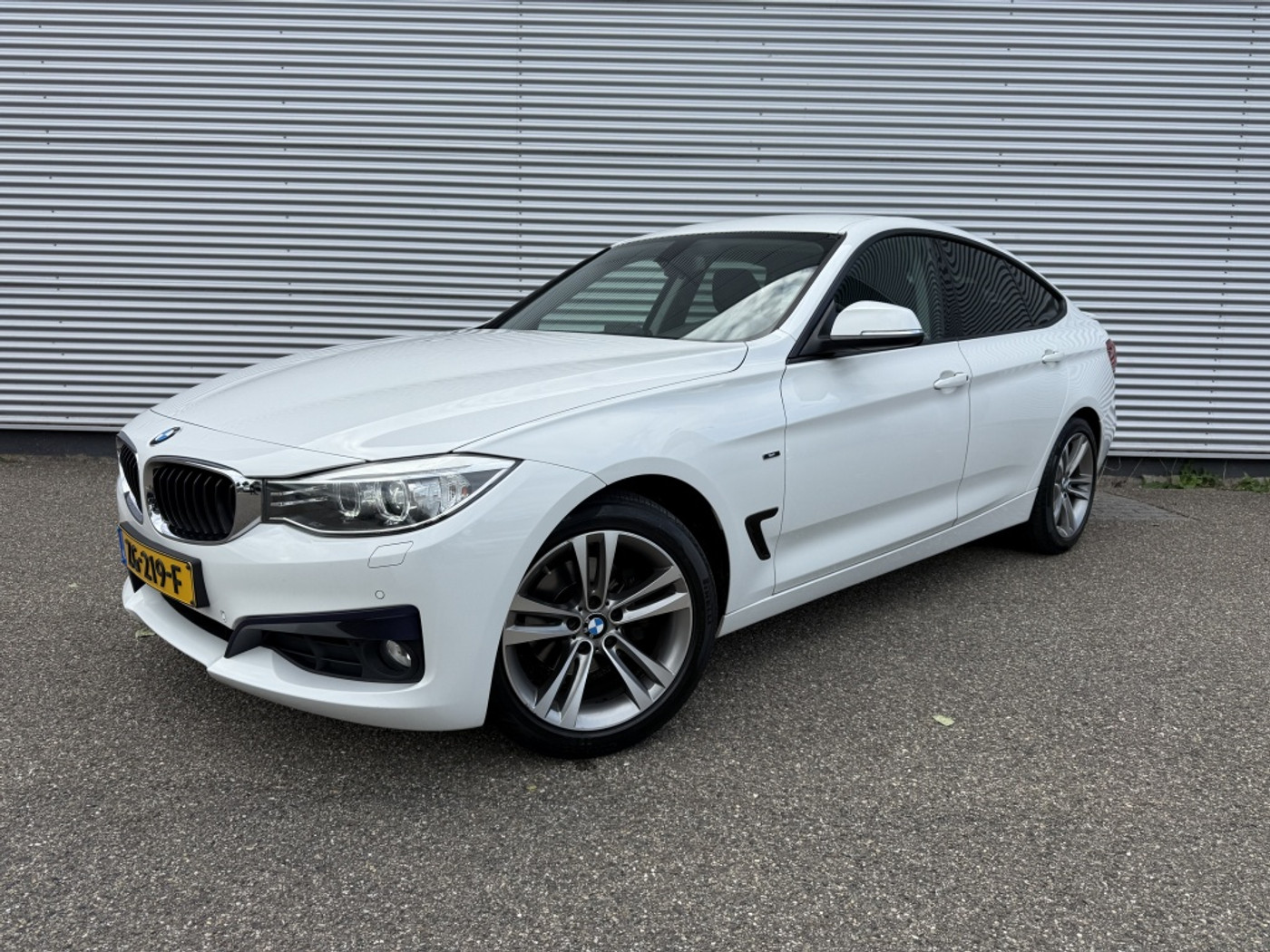 BMW 320d xDrive 320d xDrive Sport line Automaat Cruise Clima PDC 18" Stoelverwarming 2014 - voorkant