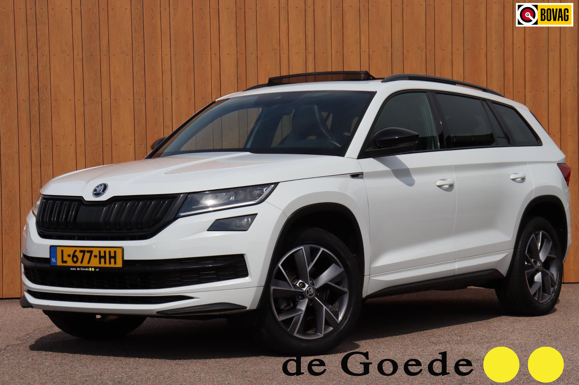 Skoda Kodiaq 1.5 TSI Sportline Business org.NL schuifdak trekhaak stuur+stoelverw camera canton 2021 - voorkant