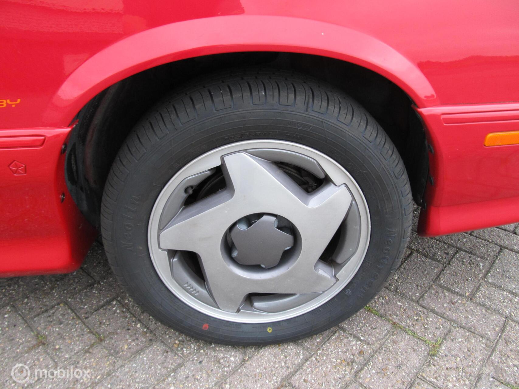 Foto van Chrysler Daytona 2.5i Turbo U9