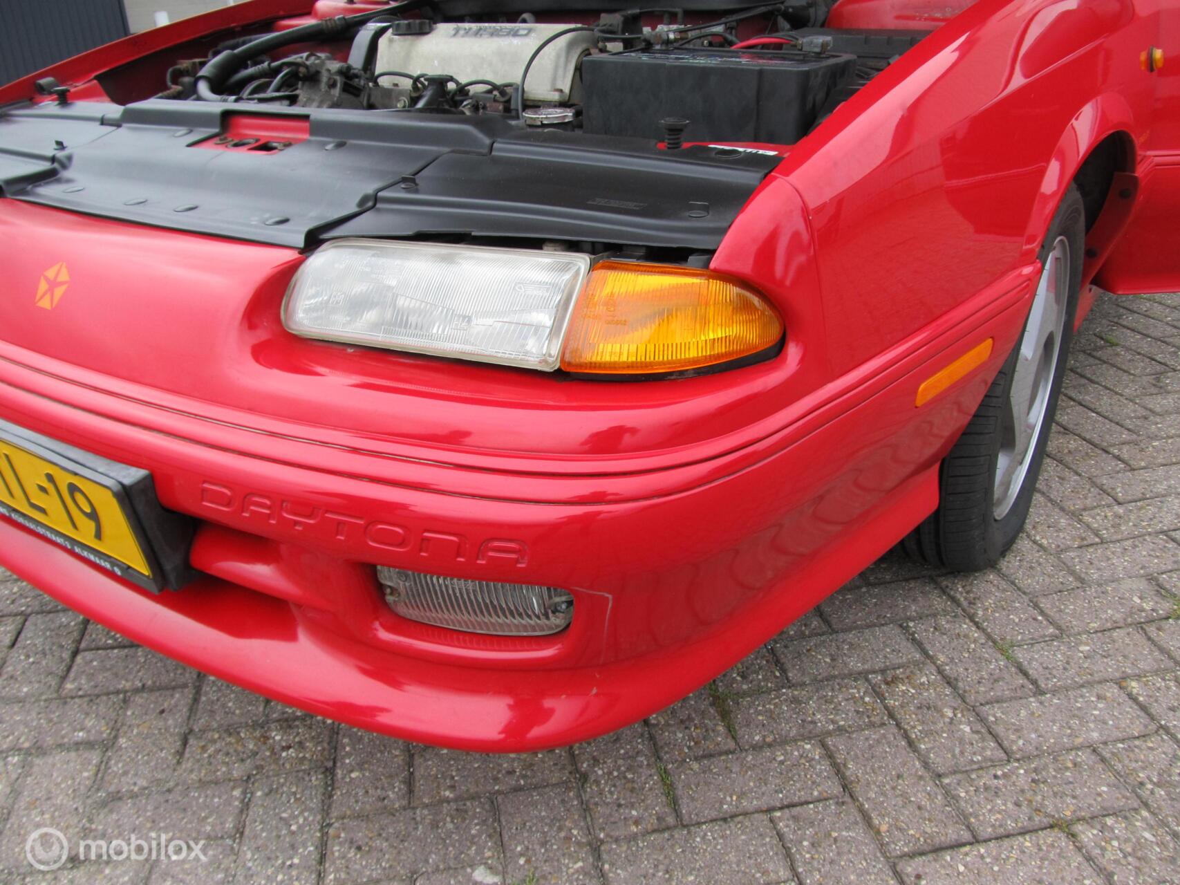 Foto van Chrysler Daytona 2.5i Turbo U9