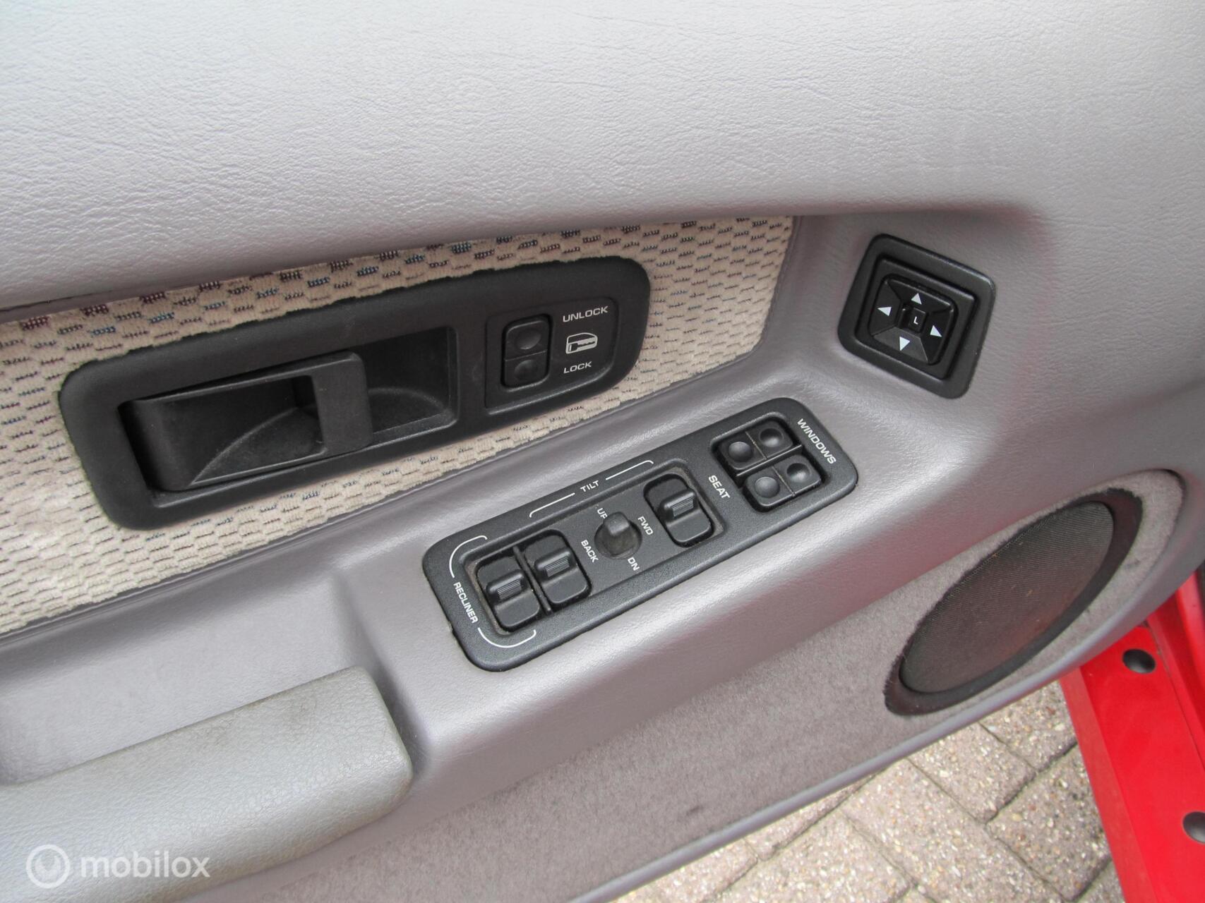 Foto van Chrysler Daytona 2.5i Turbo U9
