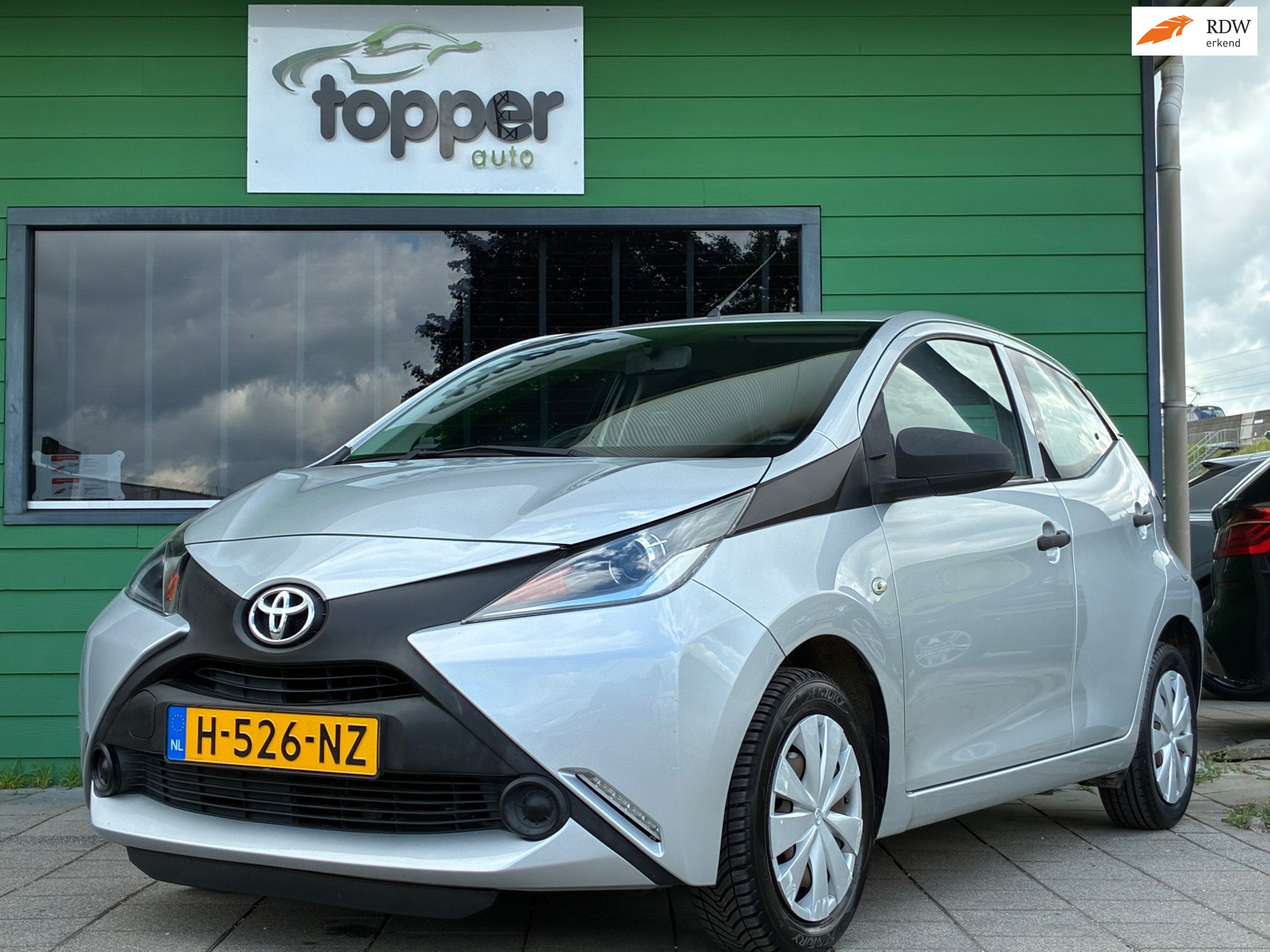 Toyota Toyota Aygo 1.0 VVT-i x|2e Eigenaar|Airco|LED|5-Deurs 2015 - voorkant