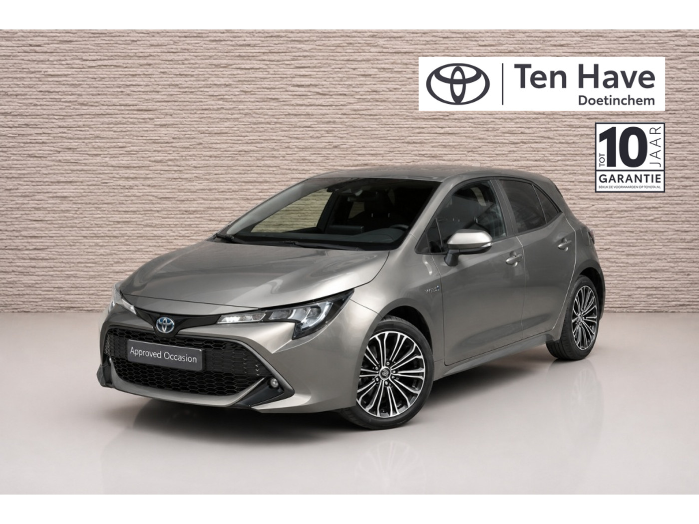 Toyota Toyota Corolla 1.8 Hybrid Dynamic Automaat | Apple Carplay / Android auto | Stoelverwarming | 7 inch digitaal instrumentenpaneel  | Regensensor | Automatisch dimmende binnenspiegel | Schakelflippers achter stuur (al 2020 - voorkant