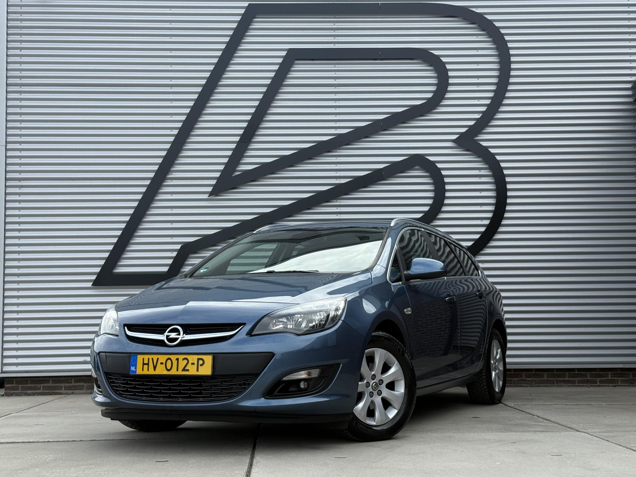 Opel Astra 1.4 Turbo Blitz 2015 - voorkant