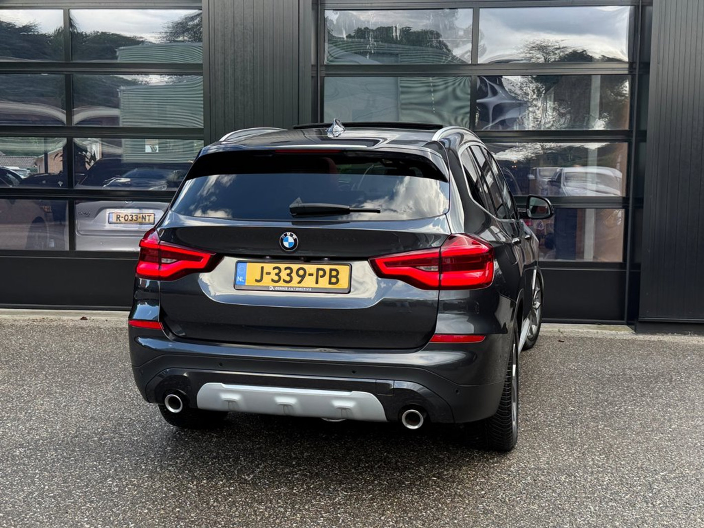 Foto van BMW X3 Xdrive30e