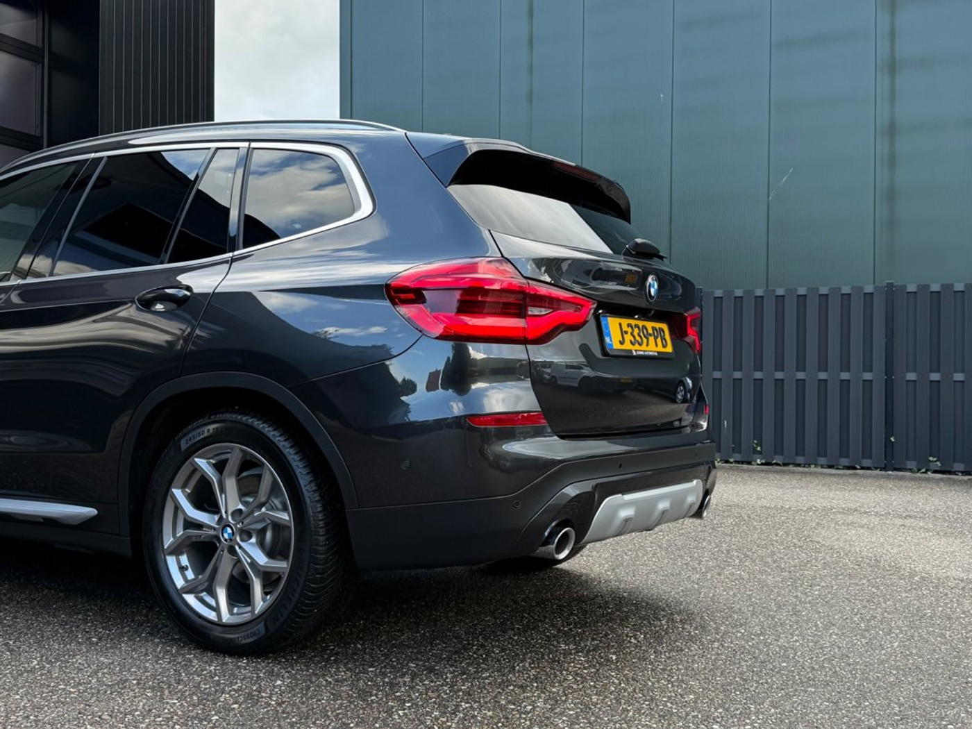 Foto van BMW X3 Xdrive30e