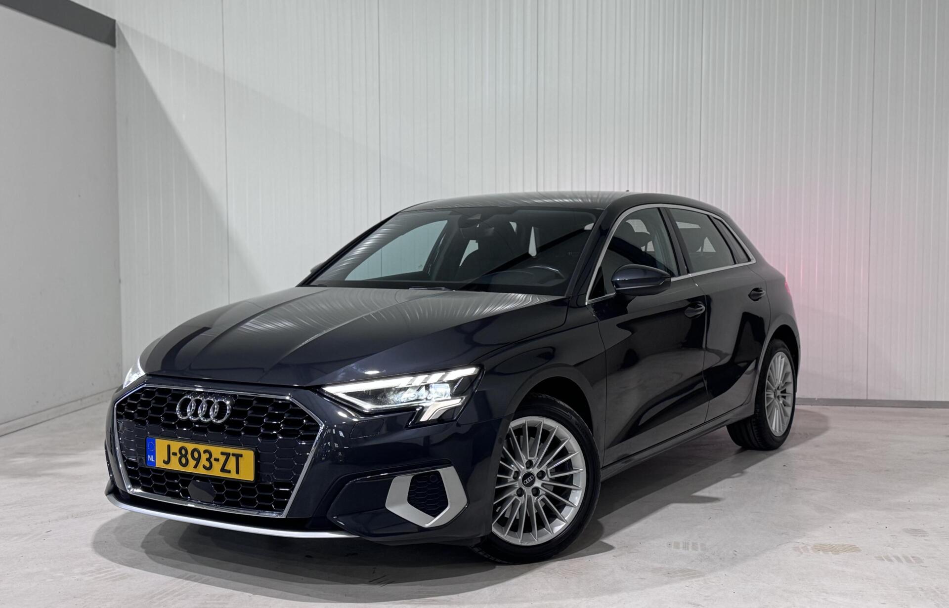 Audi A3 Sportback 30 TFSI Pro Line|CAMERA|TREKHAAK|LANE ASS 2020 - voorkant