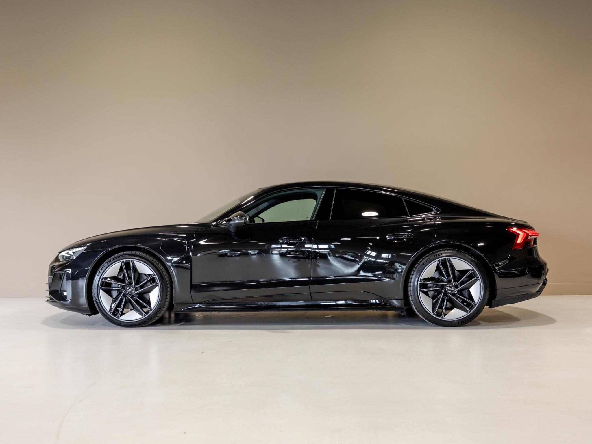 Foto van Audi E-tron GT