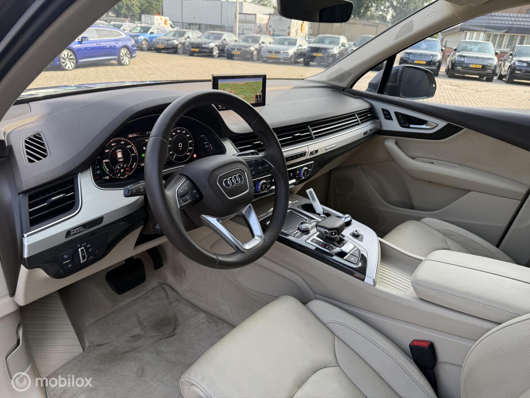 Foto van Audi Q7 E-tron