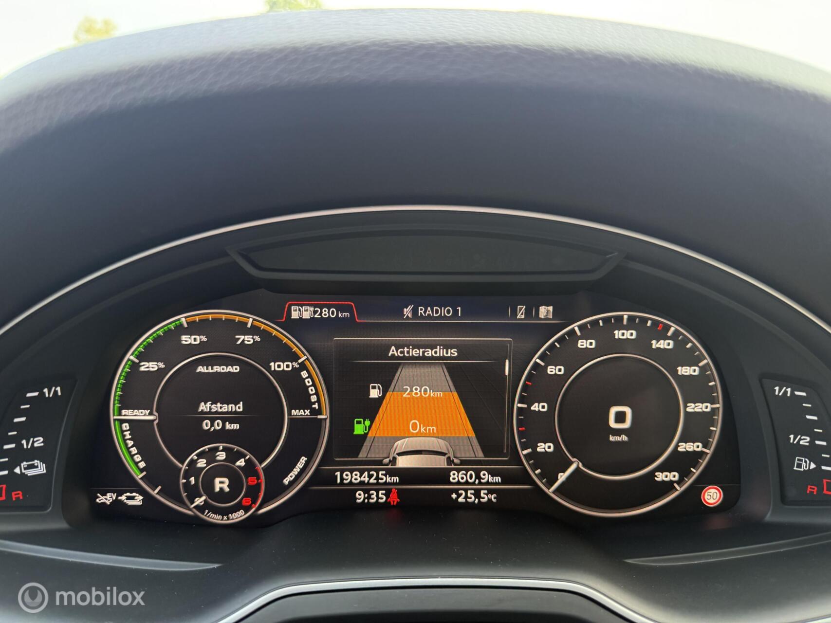 Foto van Audi Q7 E-tron