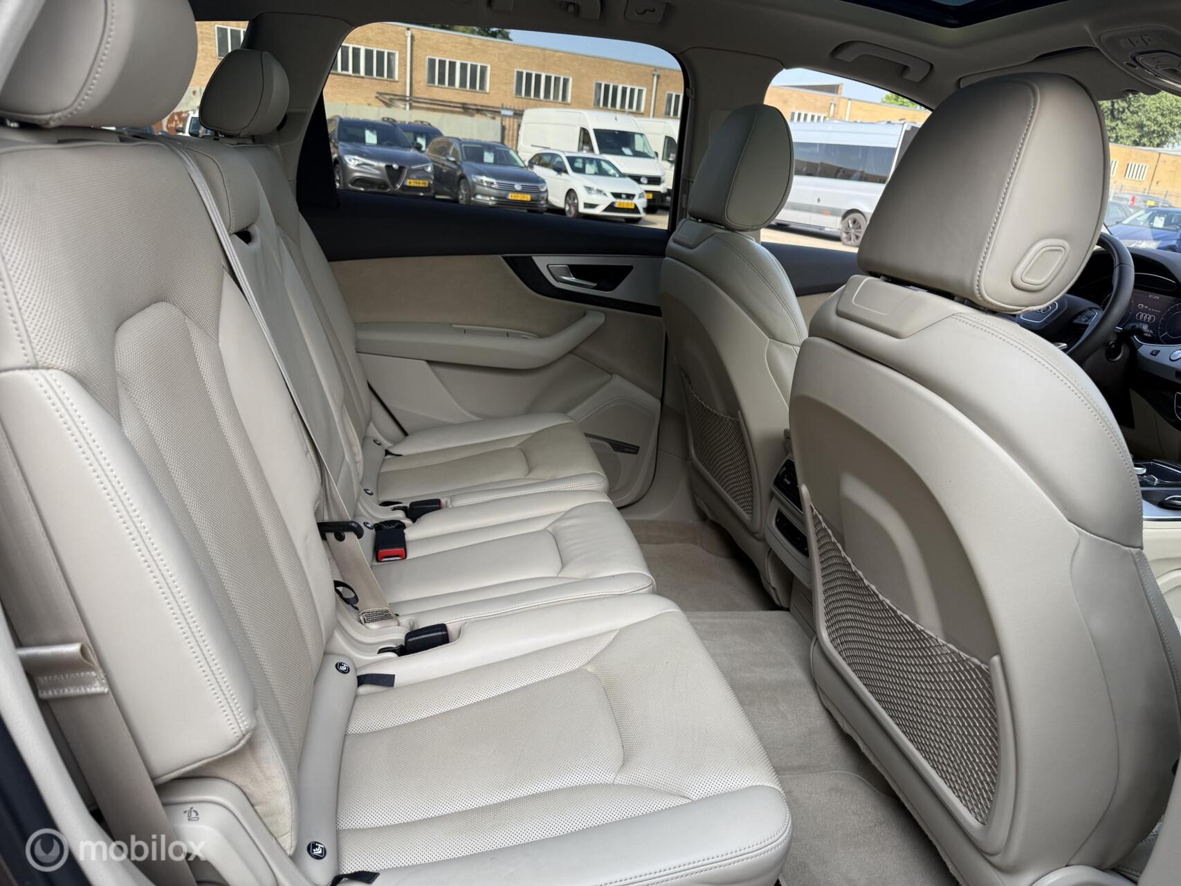 Foto van Audi Q7 E-tron