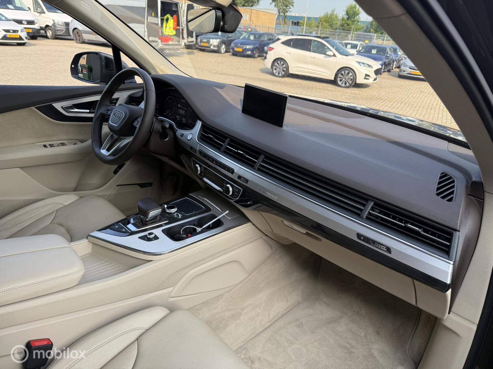Foto van Audi Q7 E-tron
