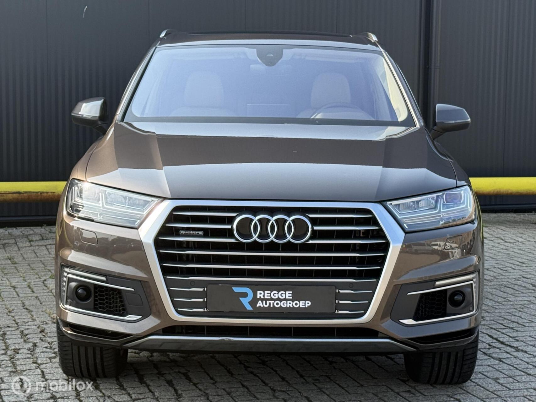 Foto van Audi Q7 E-tron
