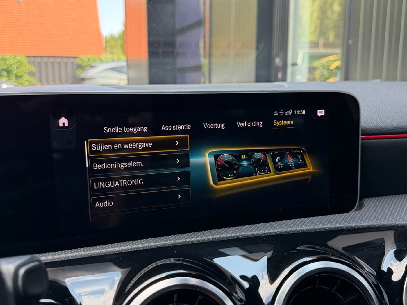 Foto van Mercedes-Benz A 200