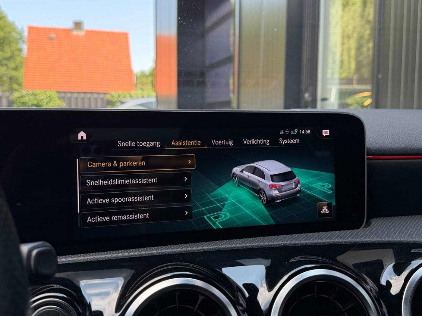 Foto van Mercedes-Benz A 200