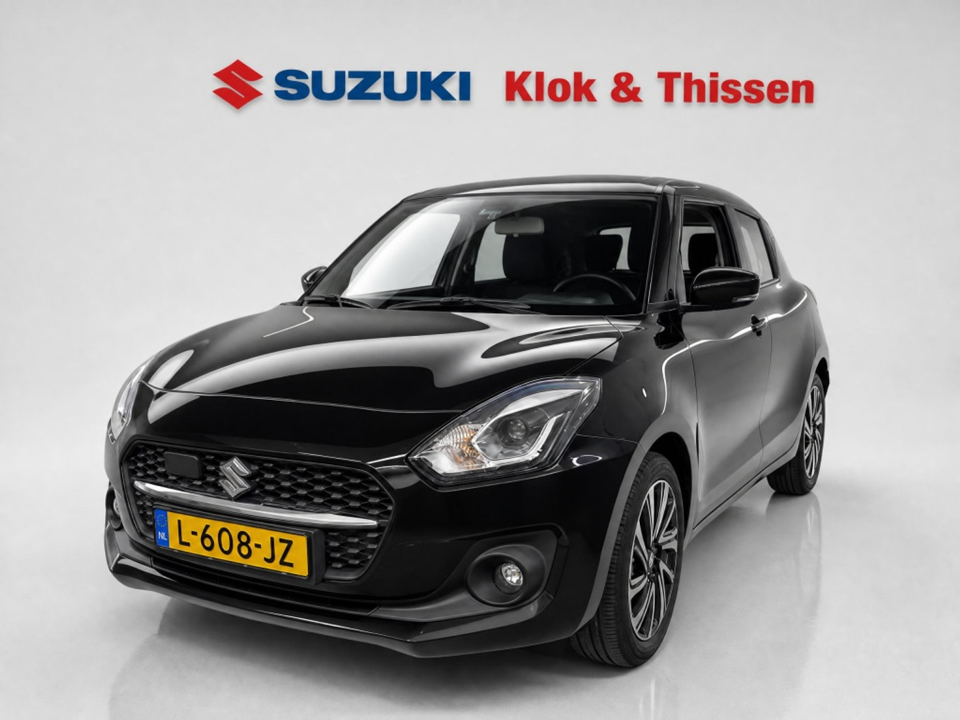 Suzuki Swift 1.2 Style Smart Hybr Navi LMV CC Apple/Android Excl € 12.500,- 2021 - voorkant