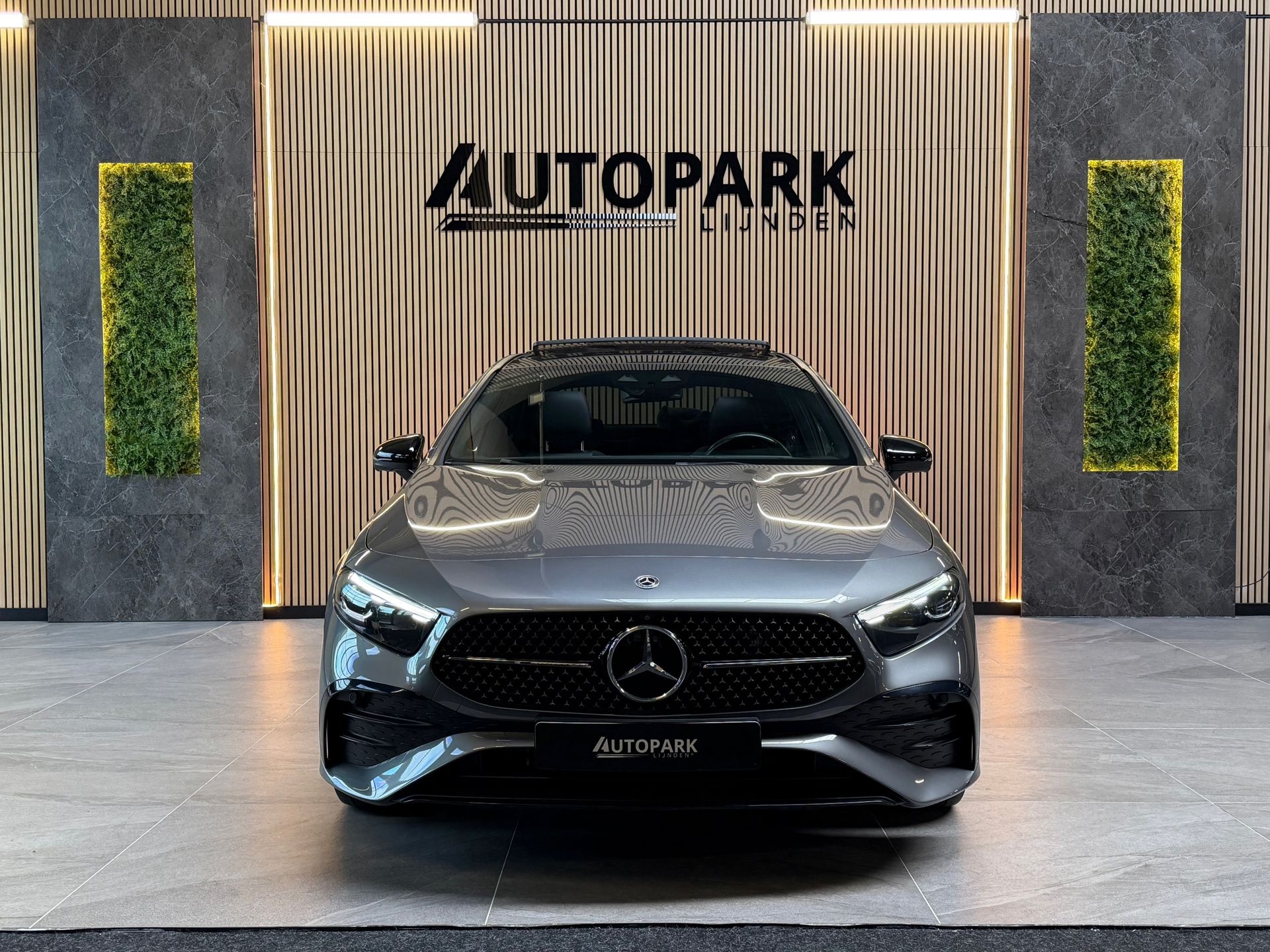 Foto van Mercedes-Benz A 250 E