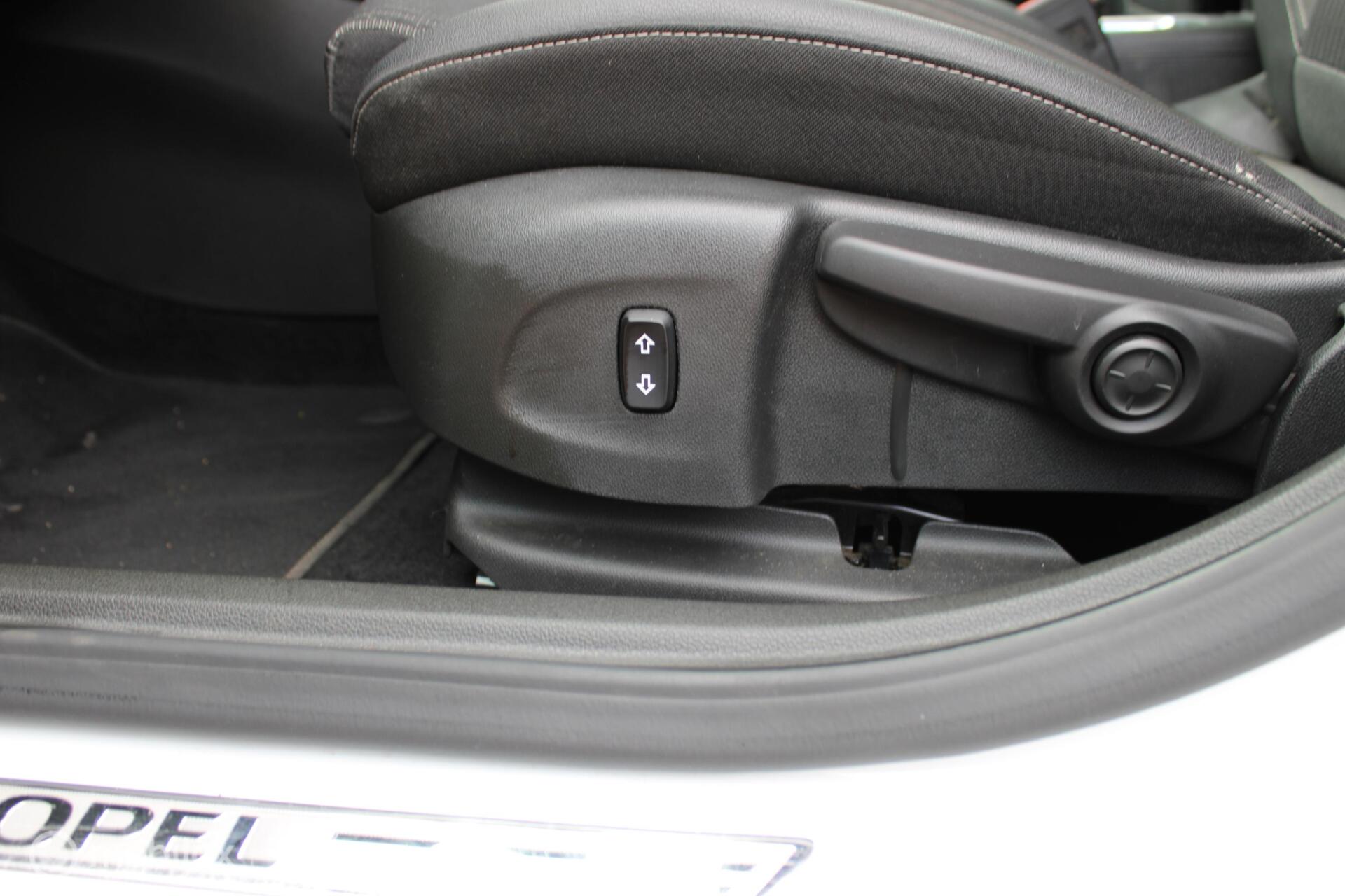Foto van Opel Astra Sports Tourer