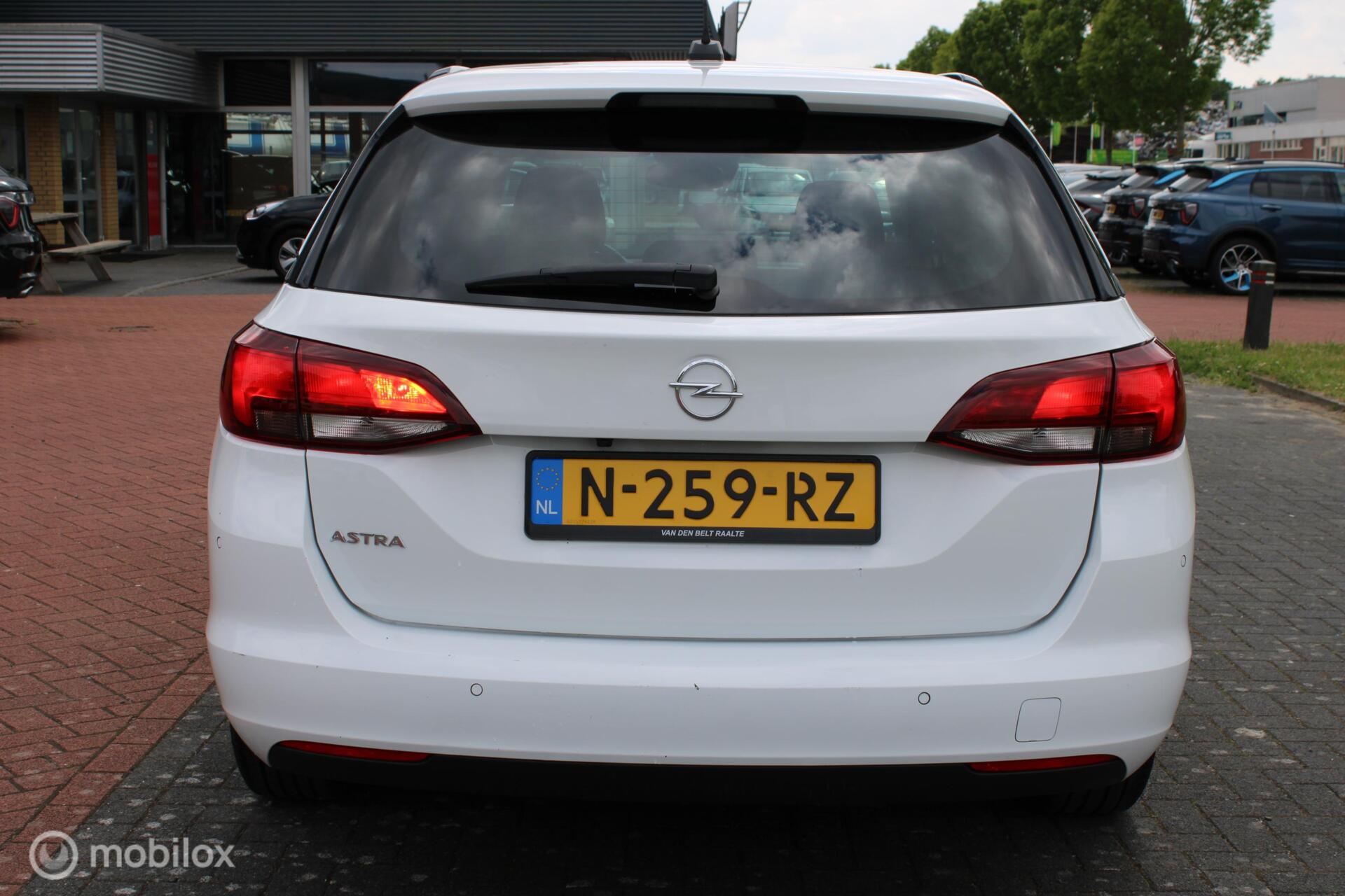 Foto van Opel Astra Sports Tourer