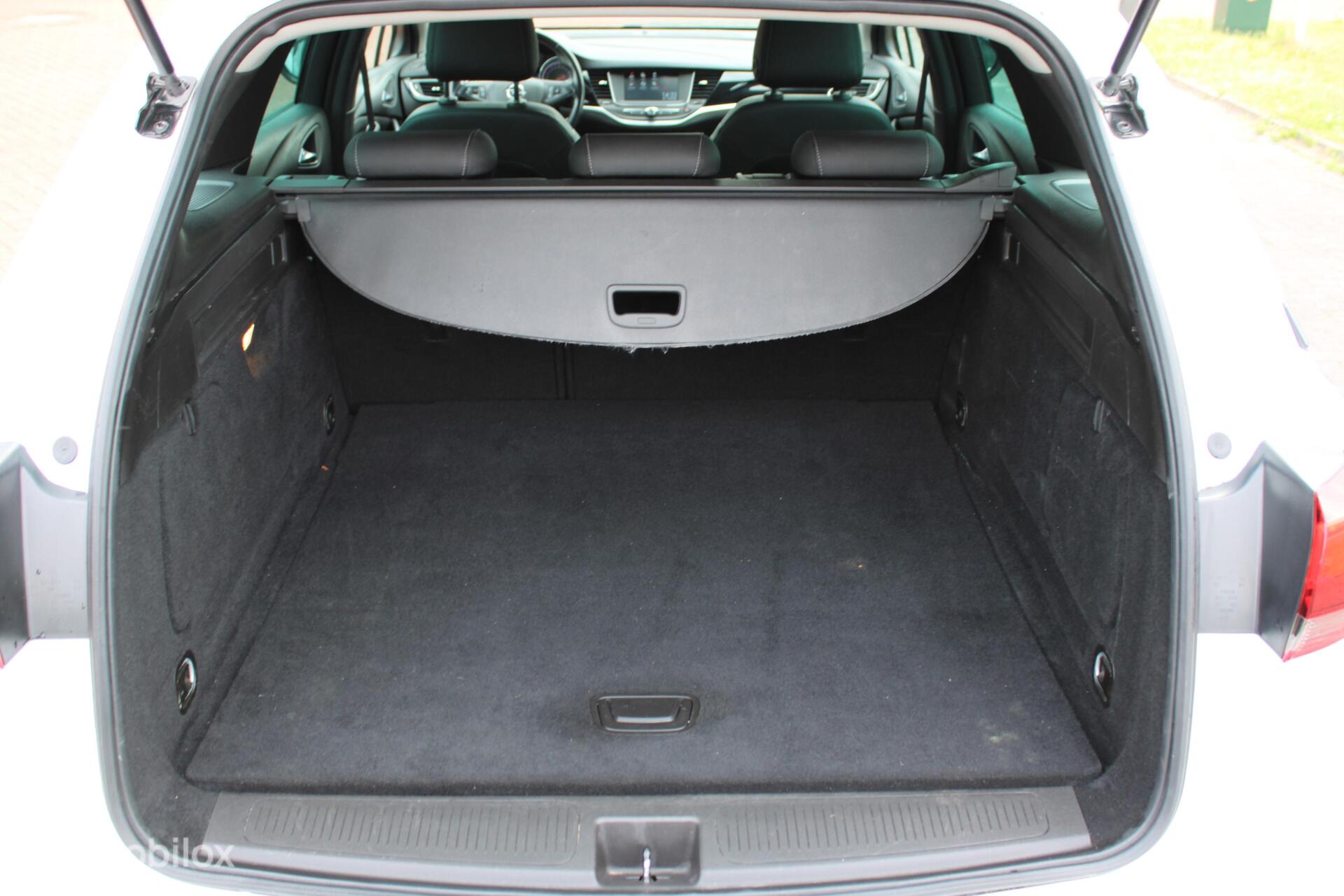 Foto van Opel Astra Sports Tourer