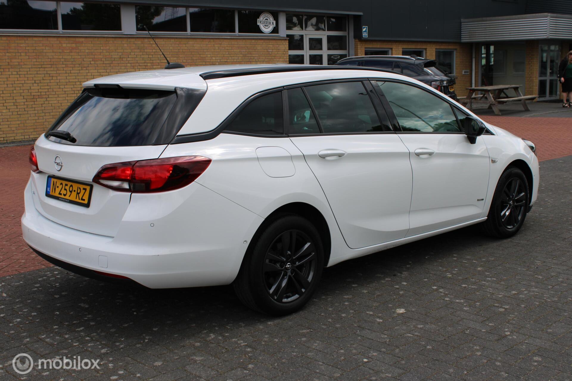 Foto van Opel Astra Sports Tourer