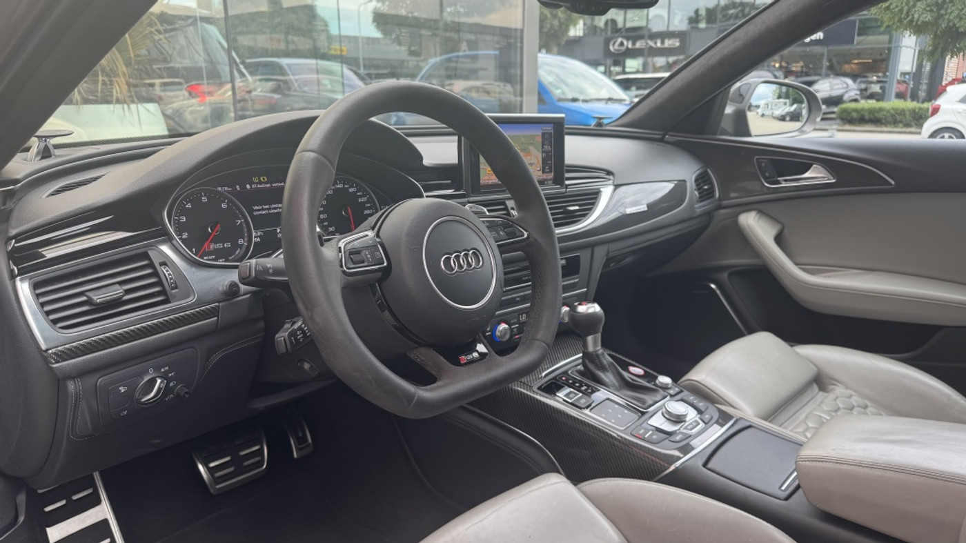 Foto van Audi RS 6 Avant Performance