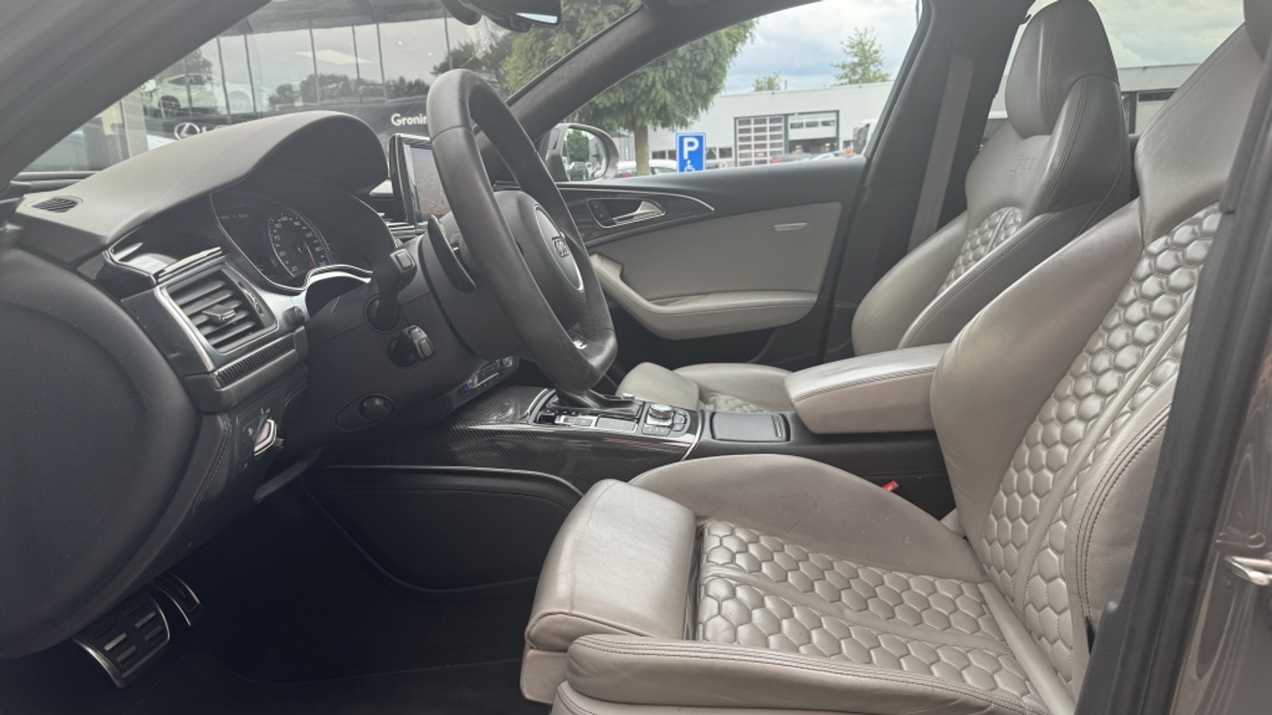 Foto van Audi RS 6 Avant Performance