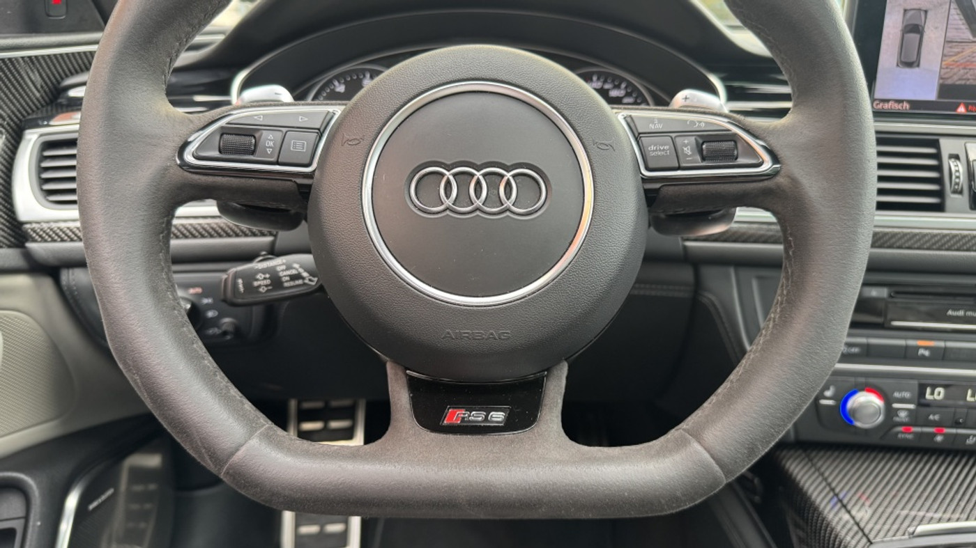 Foto van Audi RS 6 Avant Performance