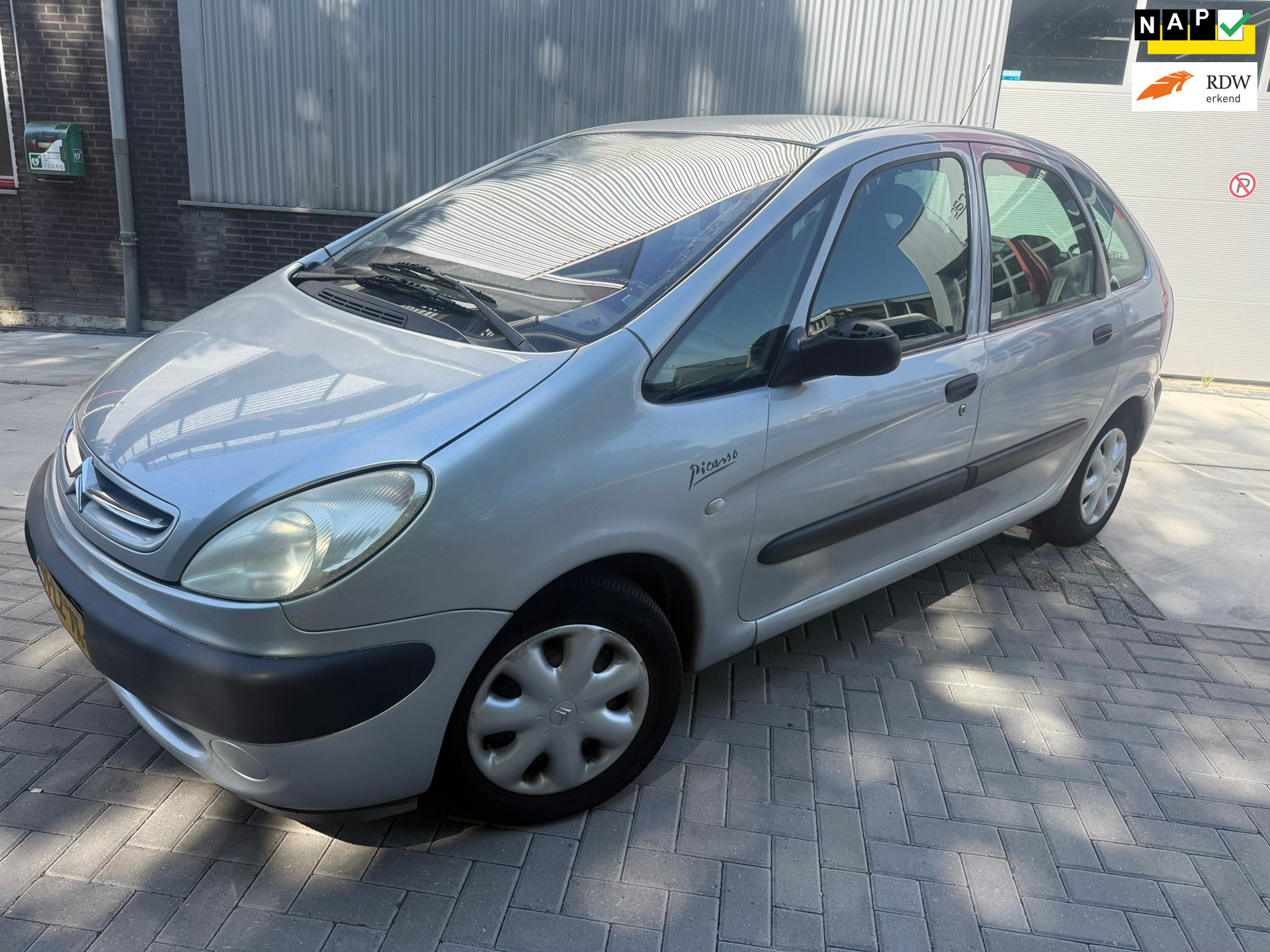 Citroen Xsara Picasso 2.0i-16V Différence AUTOMAAT 2003 - voorkant