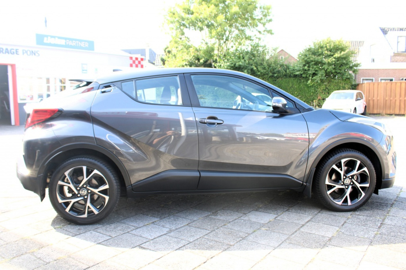 Foto van Toyota Toyota C-hr