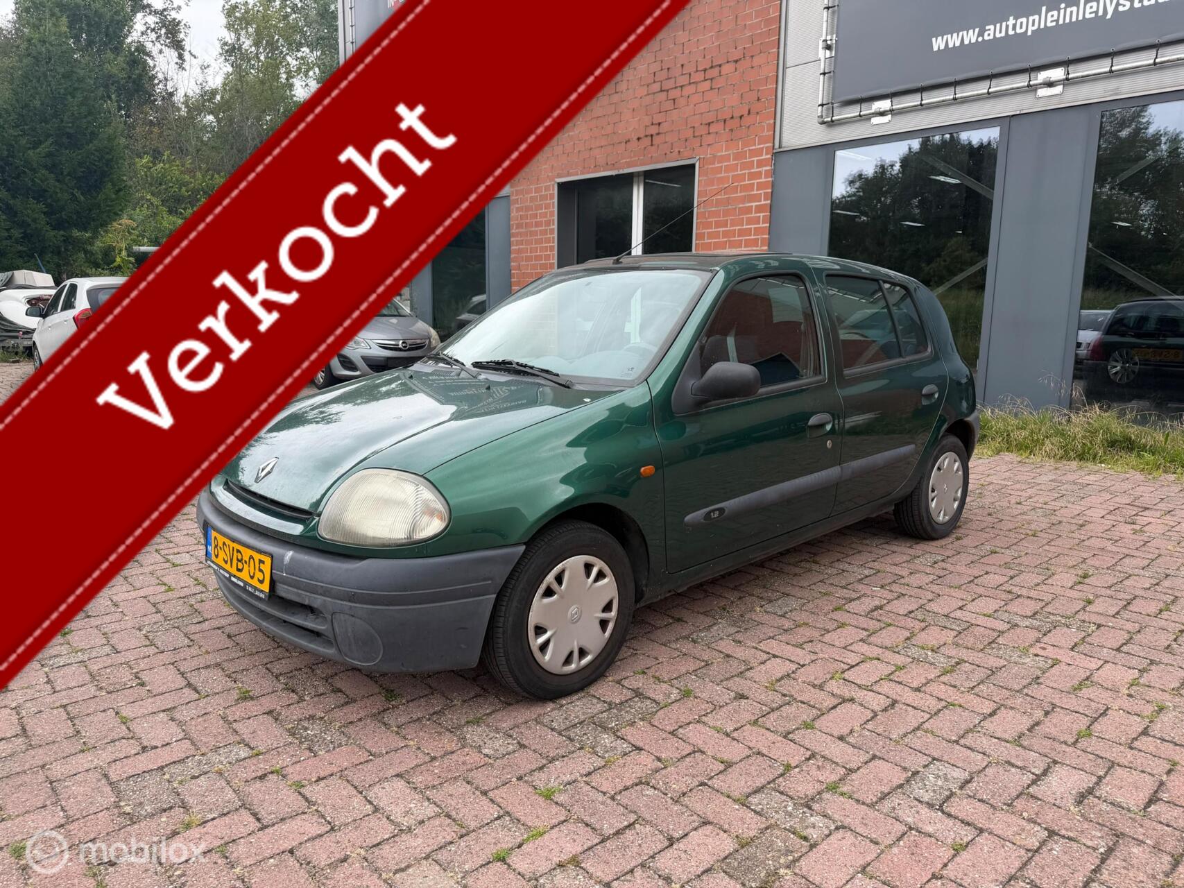 Renault B 1.2 RN inruilkoopje stuurbekrachtiging 1998 - voorkant