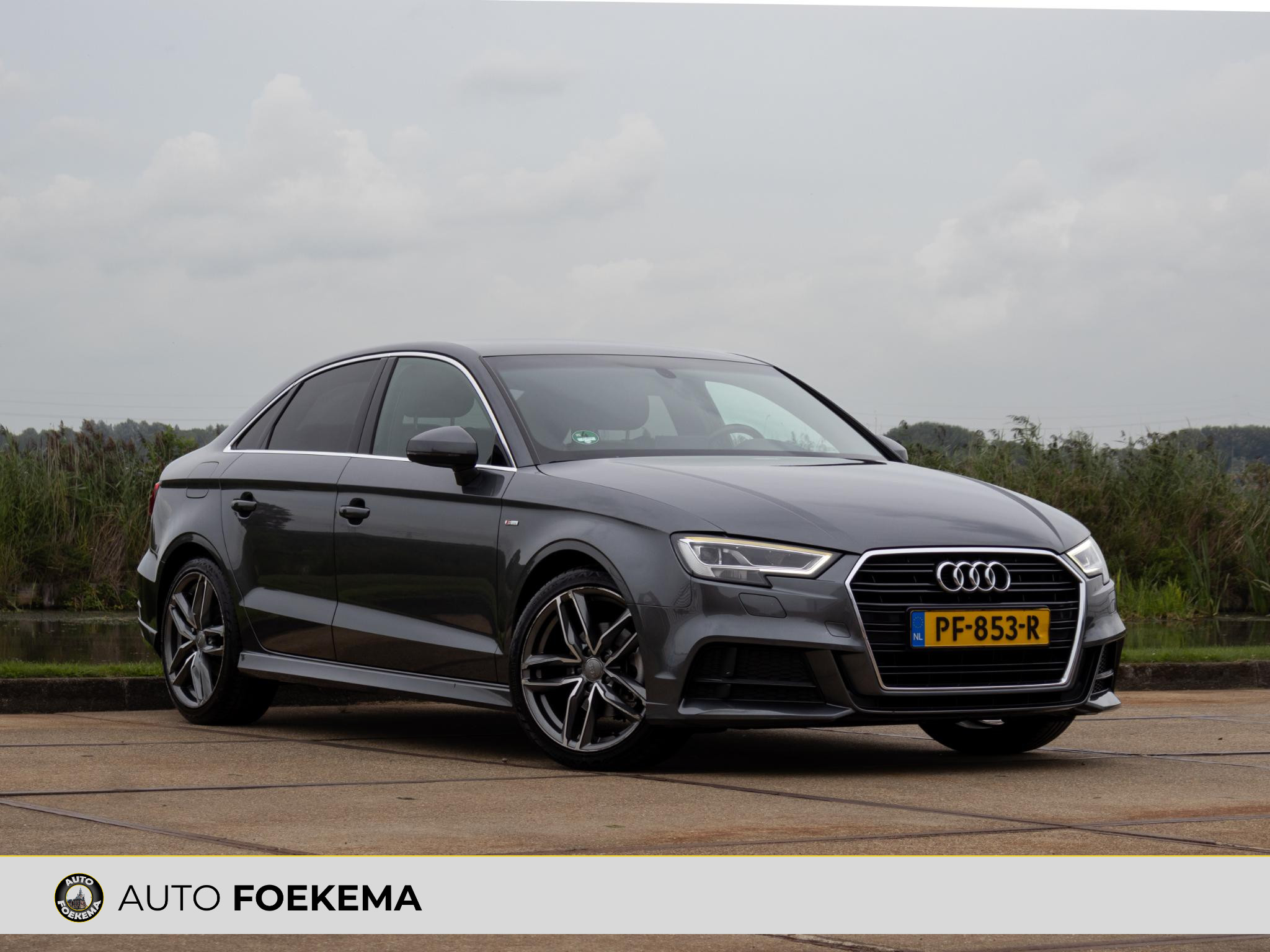 Audi A3 Limousine 1.4 TFSI CoD Sport S Line Edition 2017 - voorkant