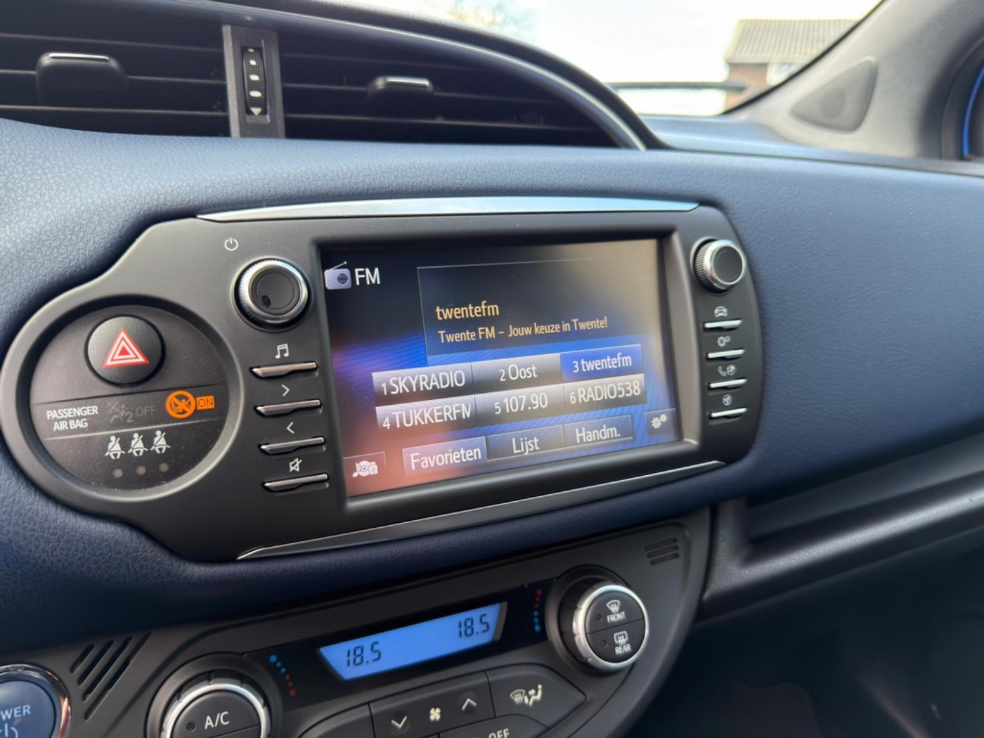 Foto van Toyota Toyota Yaris Hybrid