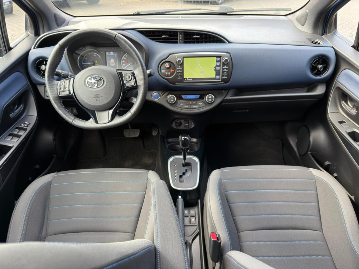 Foto van Toyota Toyota Yaris Hybrid
