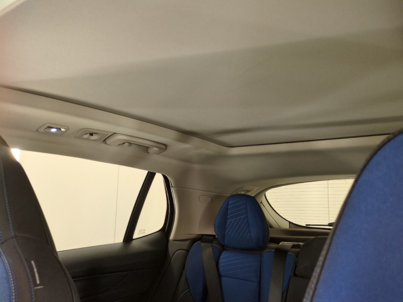 Foto van Lynk&co LYNK & Co 01