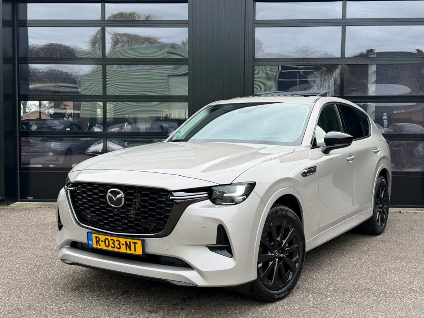 Mazda Mazda Cx-60 2.5 e-SkyActiv PHEV Homura Bose Headup Pano 2022 - voorkant