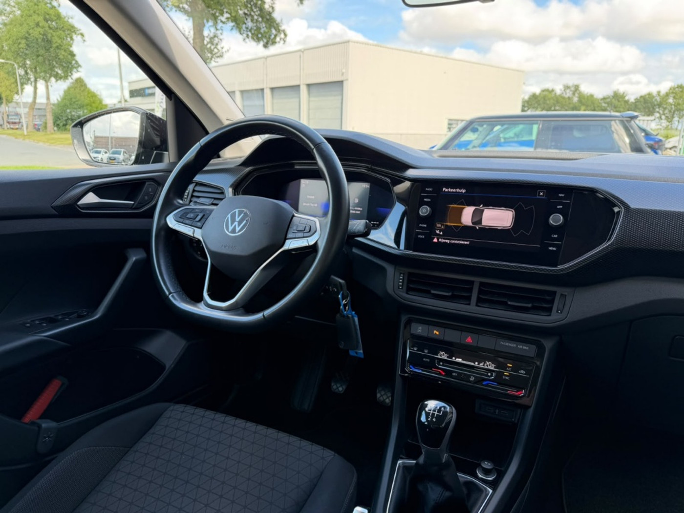 Foto van Volkswagen T-cross