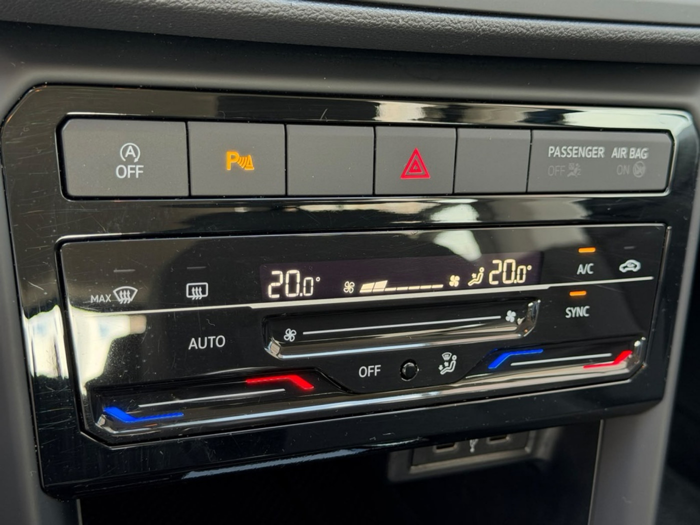 Foto van Volkswagen T-cross