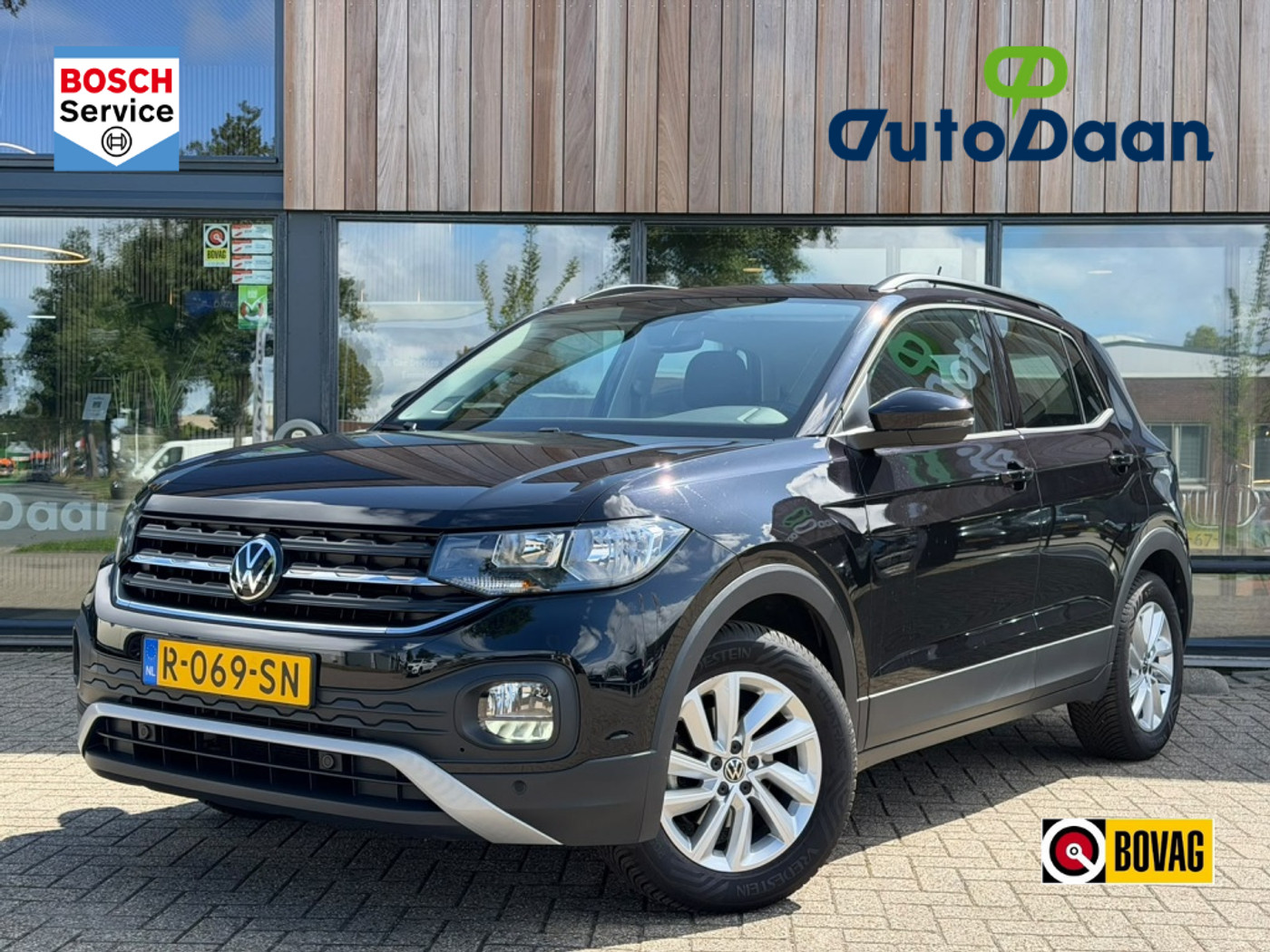 Volkswagen T-cross 1.0 TSI Life ACC Virtual Clima 2022 - voorkant