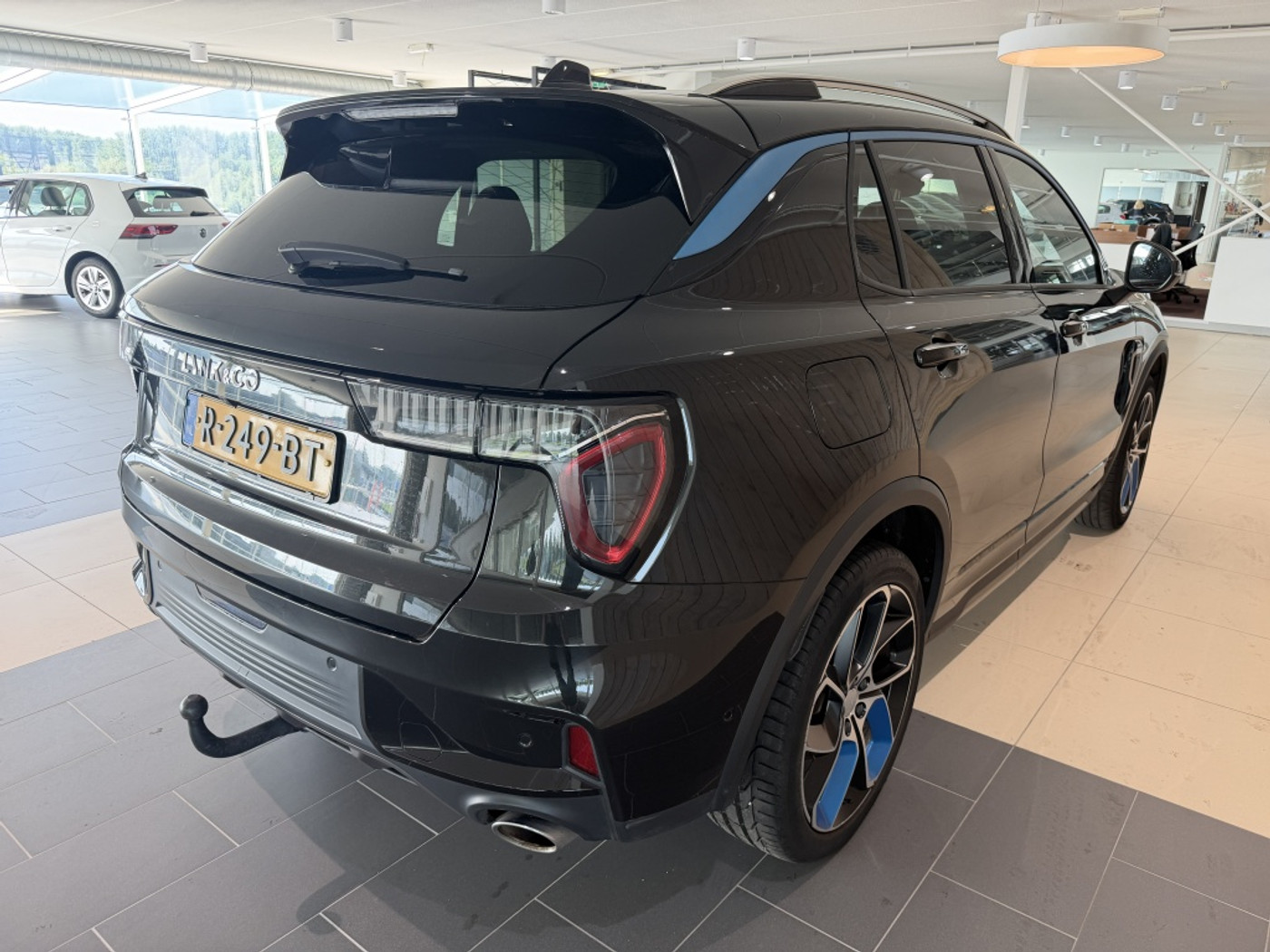 Foto van Lynk&co LYNK & Co 01