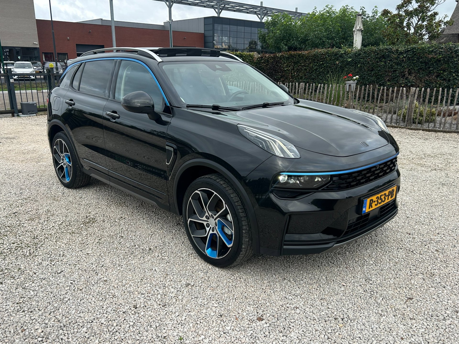 Foto van Lynk&co LYNK & Co 01