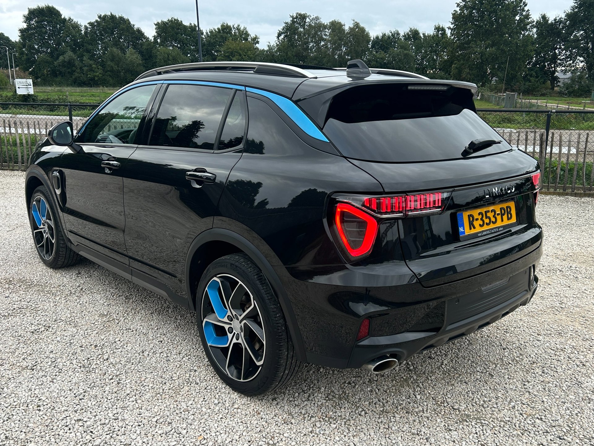 Foto van Lynk&co LYNK & Co 01