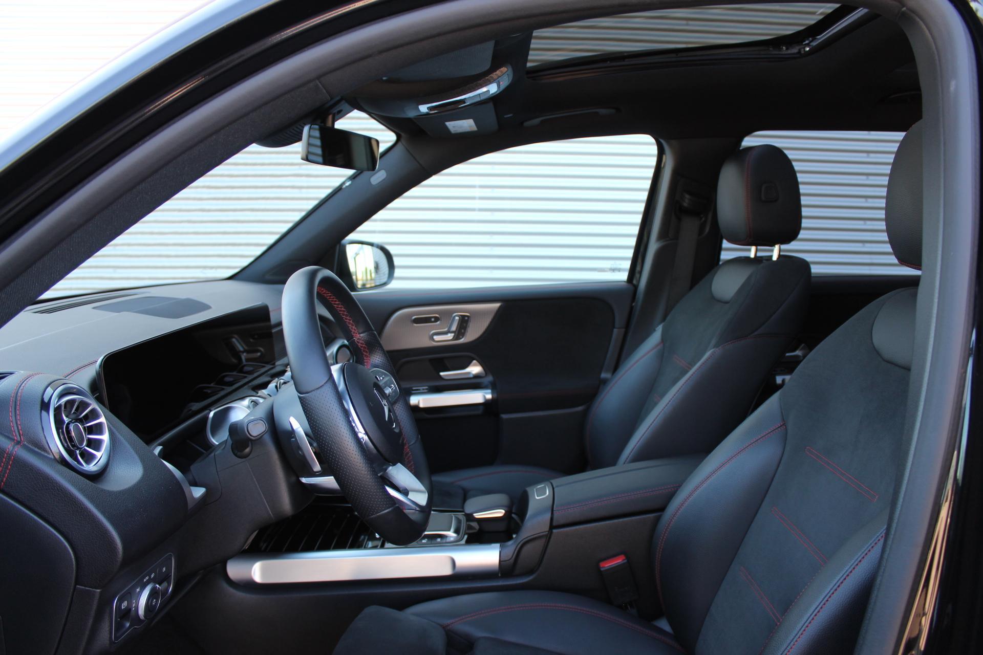 Foto van Mercedes-Benz Eqb 250