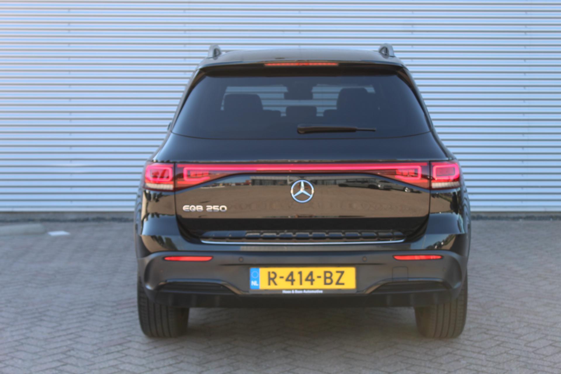 Foto van Mercedes-Benz Eqb 250