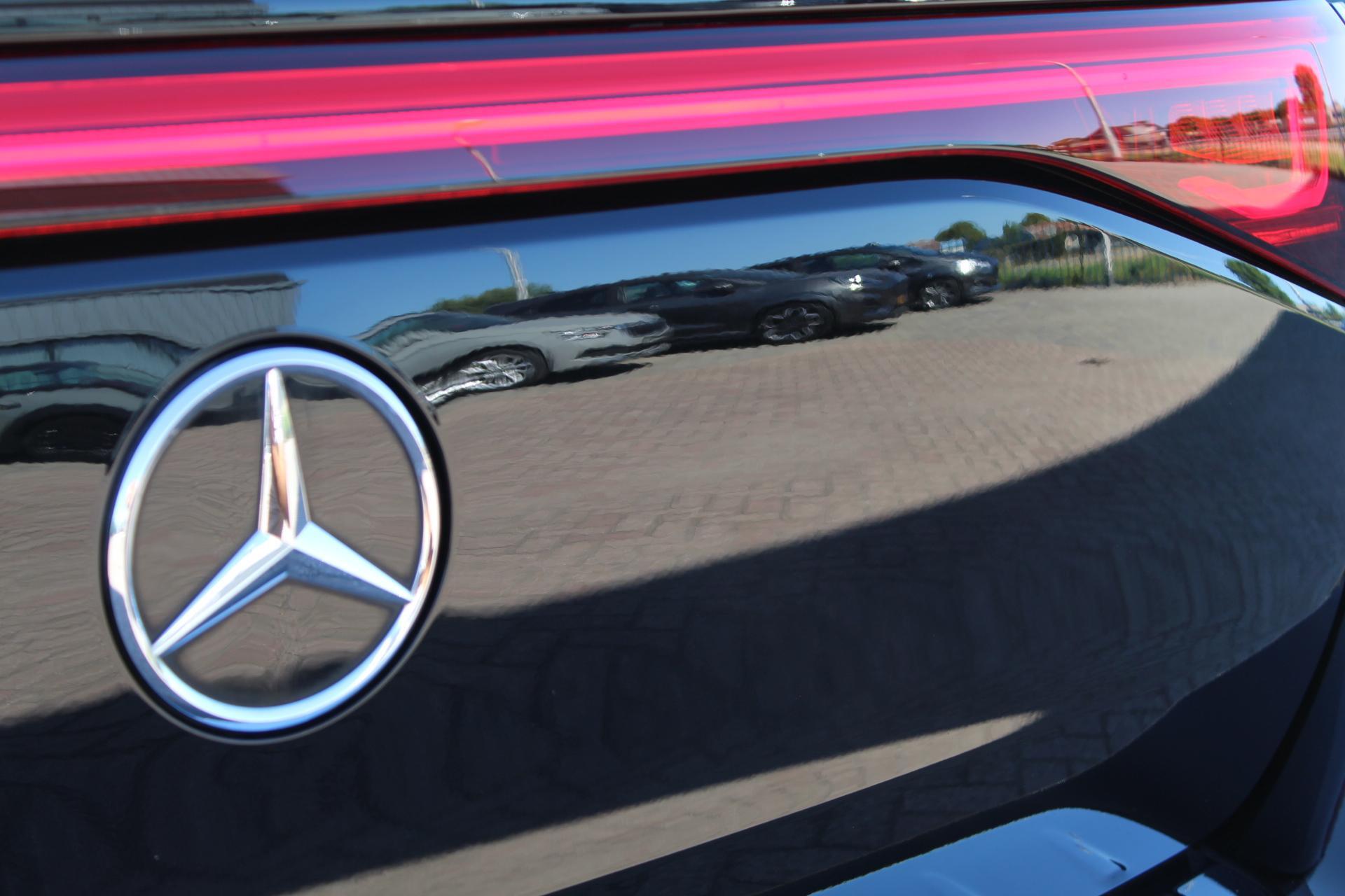 Foto van Mercedes-Benz Eqb 250
