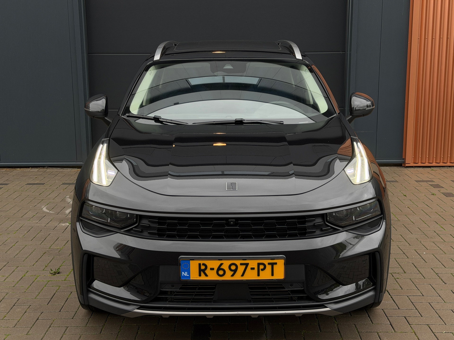Foto van Lynk&co LYNK & Co 01