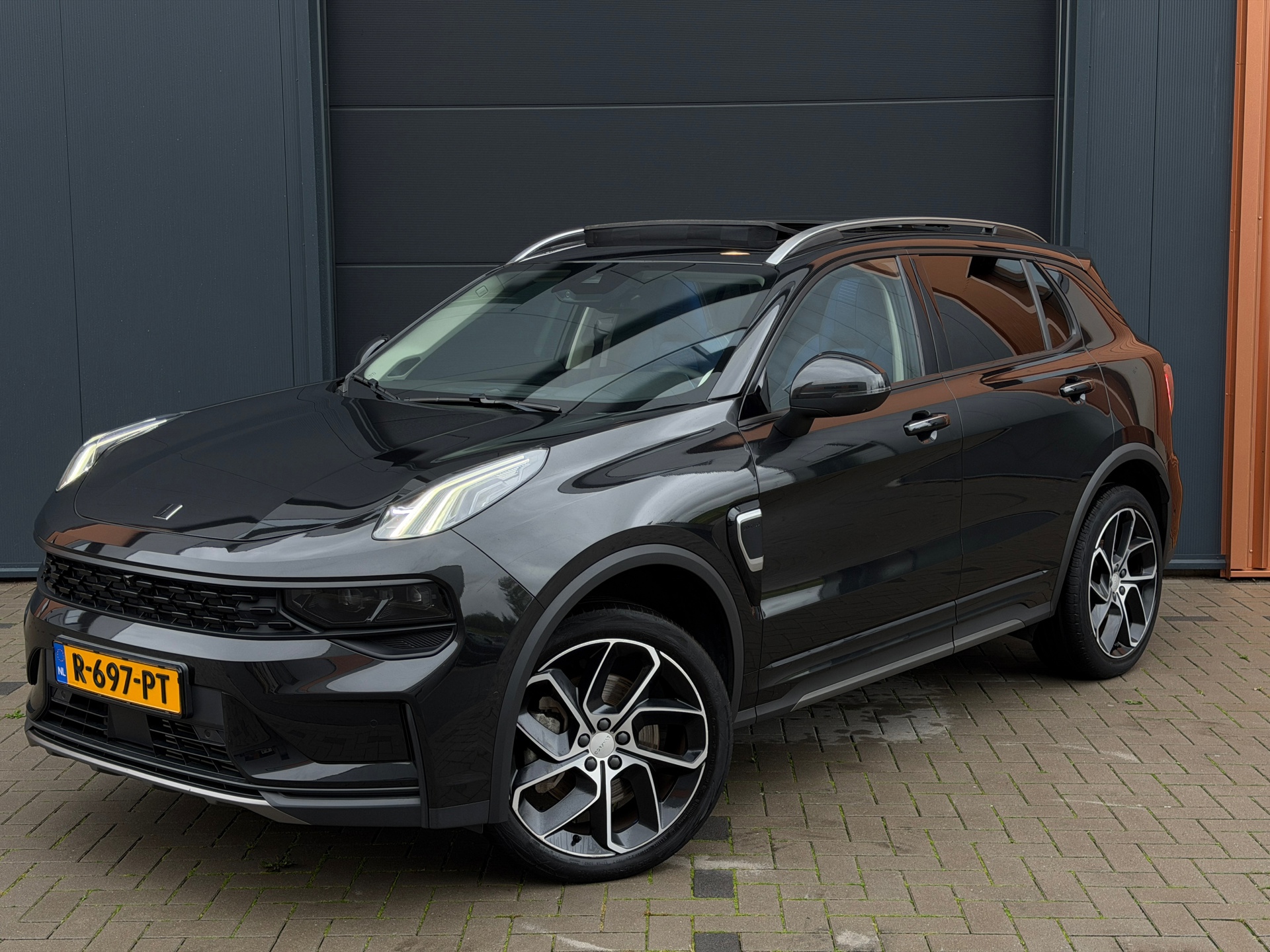 Foto van Lynk&co LYNK & Co 01