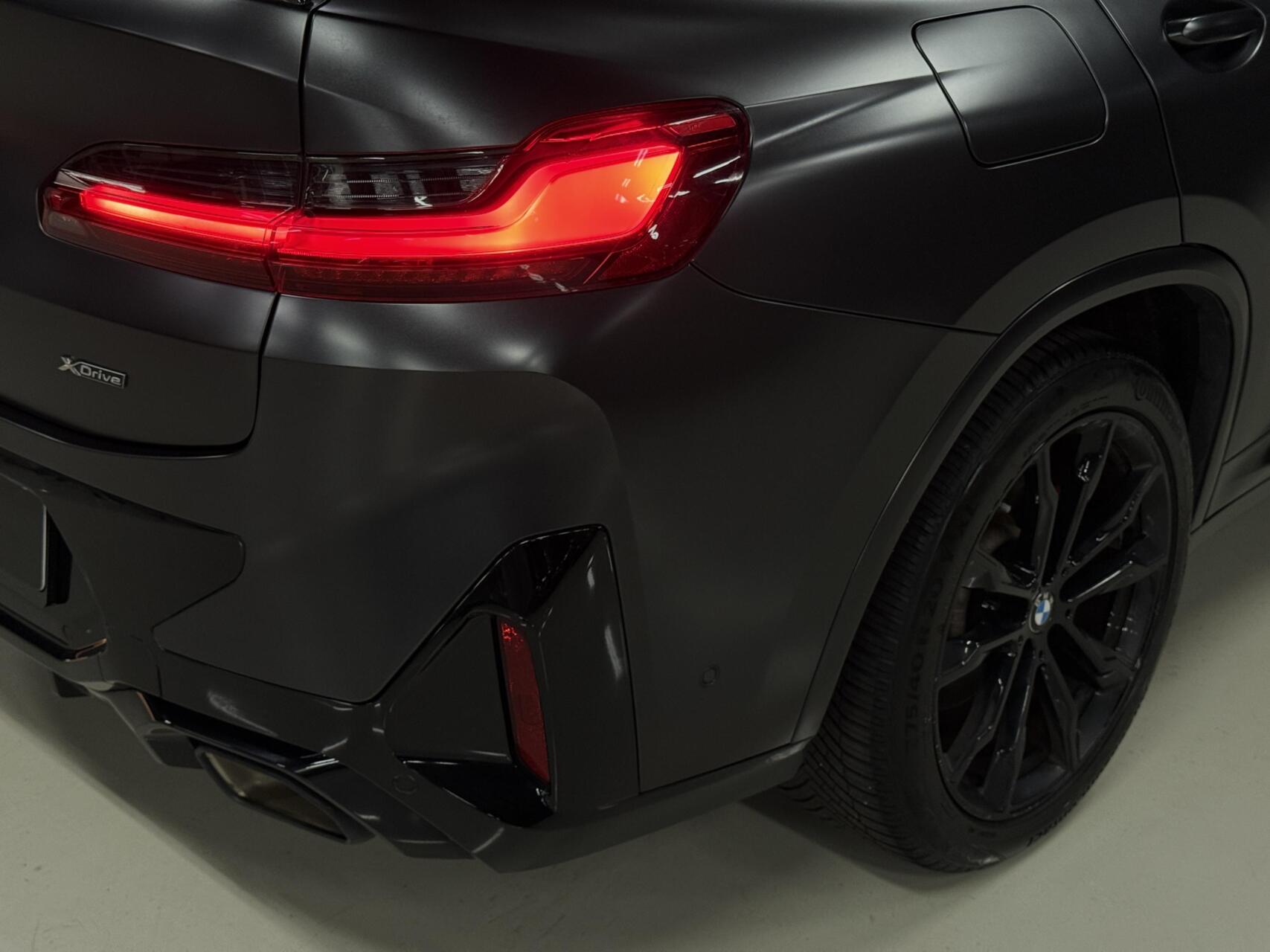 Foto van BMW X4 Xdrive20i