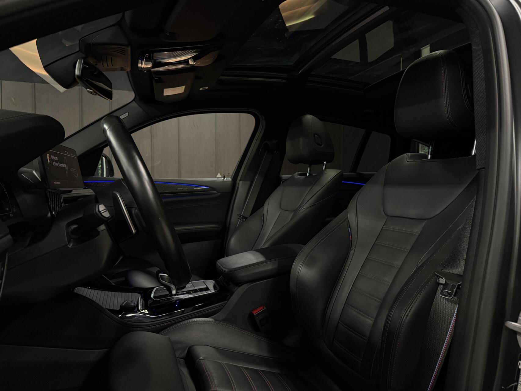 Foto van BMW X4 Xdrive20i